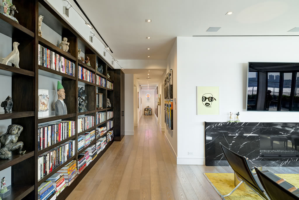 (Sub) - Manhattan Residence (Bookshelf)